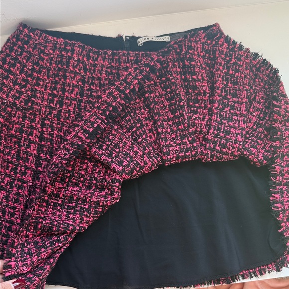 Alice + Olivia Fuchsia Tweed Mini Skirt - Picture 4 of 4